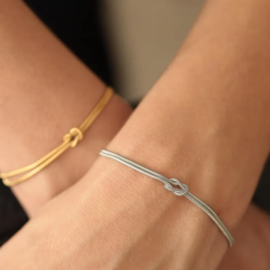 Pulsera Nudo Eterno — “Tú y Yo.”