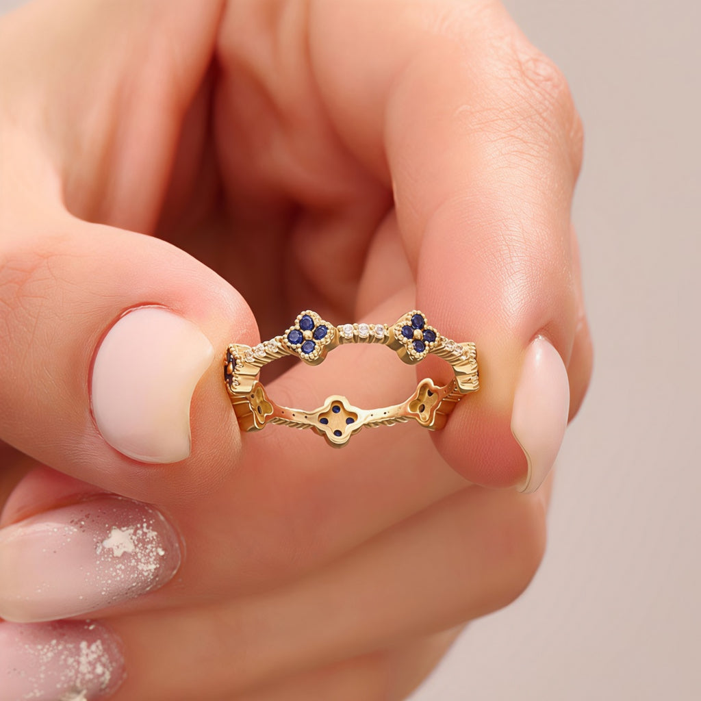 Anillo Trébol Zafiro  – Fortuna y Nuevos Comienzos