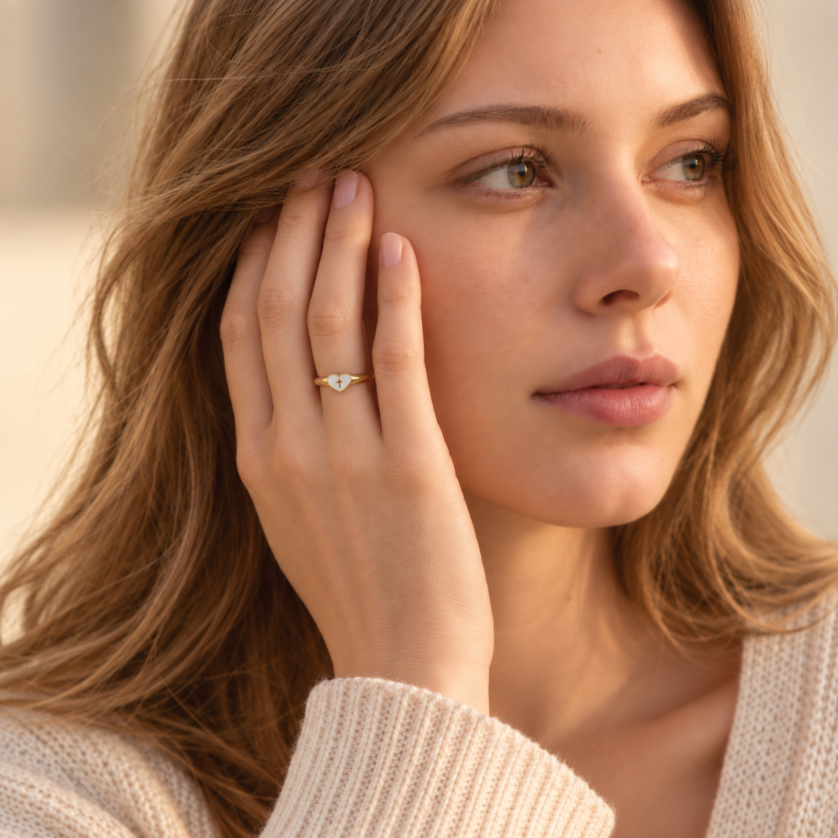 Anillo Confía en Dios – Corazón y Cruz