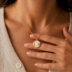 Collar Luz entre las Nubes – Luna y Estrella