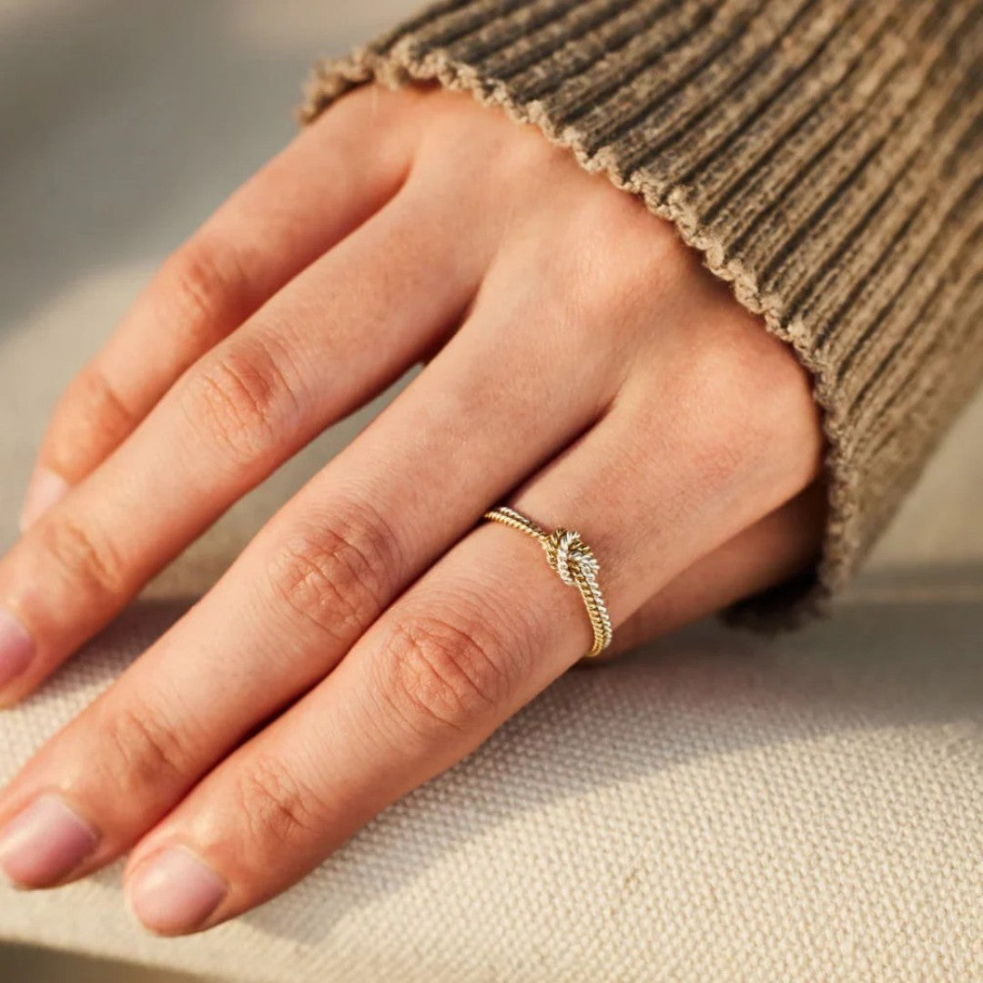 Anillo Nudo Trenzado – Destinos Entrelazados