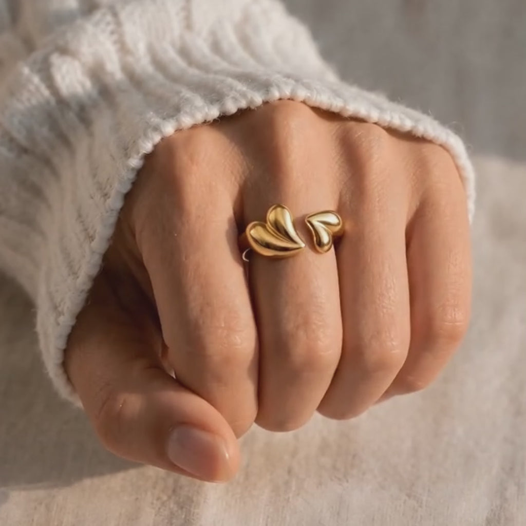 Anillo Dos Corazones – Amor y Conexión